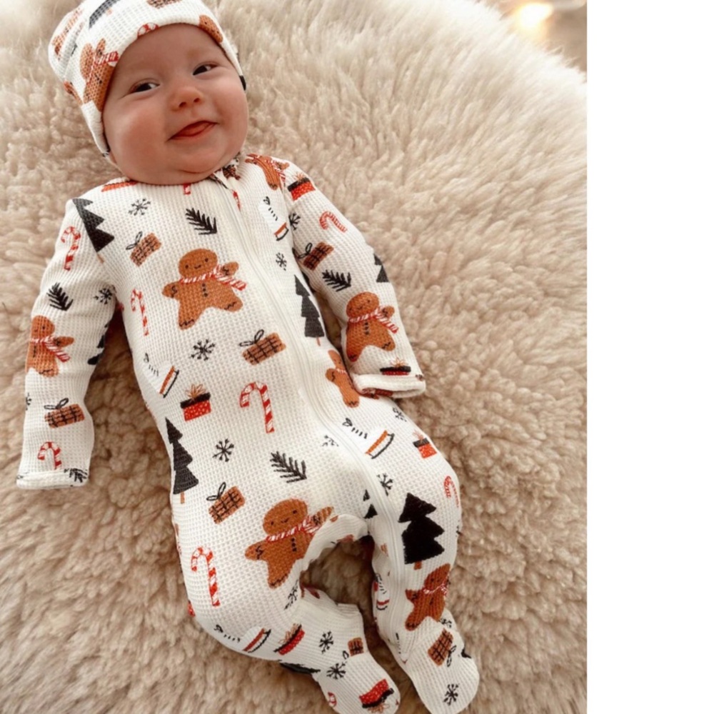 Gingerbread Winter Wonderland Waffle Knit Bamboo Footie Onesie NB-0/3 - Picture 2 of 4